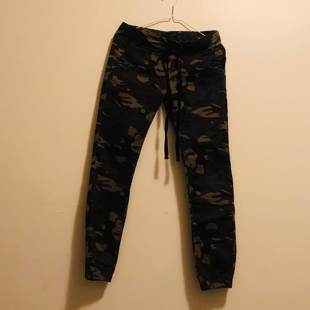 Jogger camo stretch pants